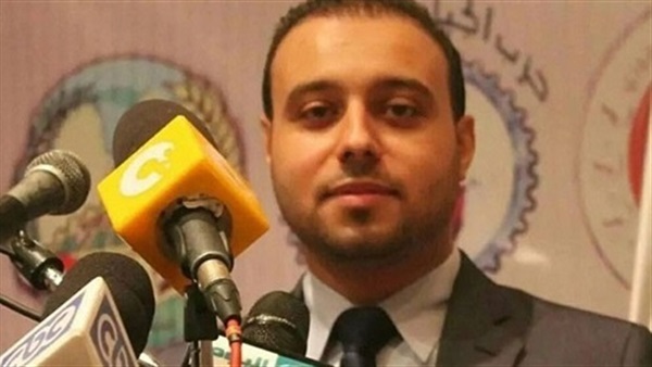 أحمد حسني