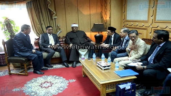 الدكتور عباس شومان