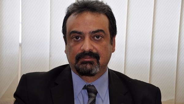 الدكتور حسام عبد