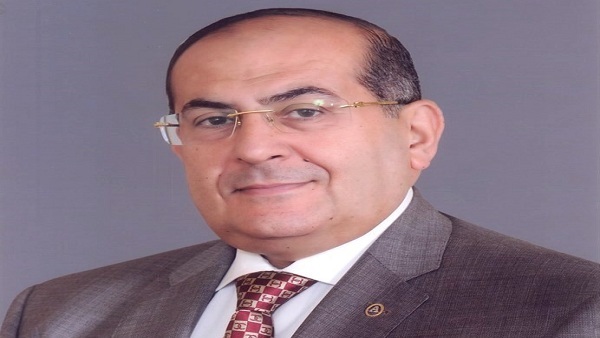 الدكتور أيمن عبد