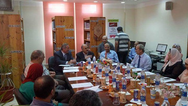 اثناء الاجتماع