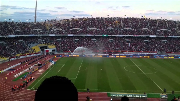 الجماهير بملعب برج