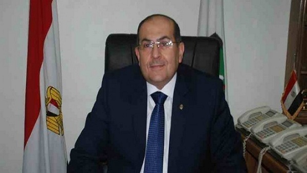الدكتور أيمن عبد