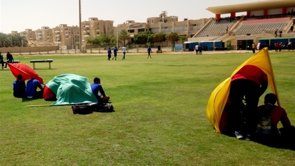 الاحتماء باللافتات