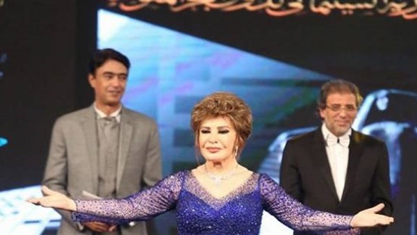 الفنانون