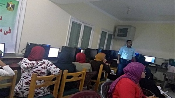 صورة من الندوة