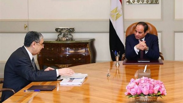 السيىسى ووزير الكهرباء