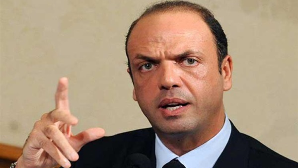 وزير الداخلية الإيطالي