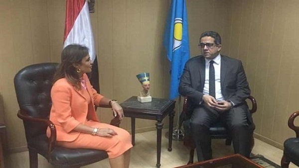 وزير الآثار وسحر