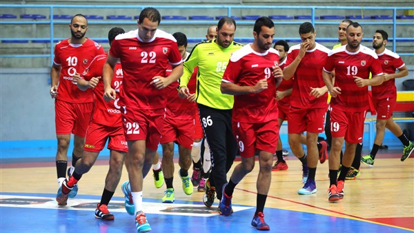 يد الأهلي 
