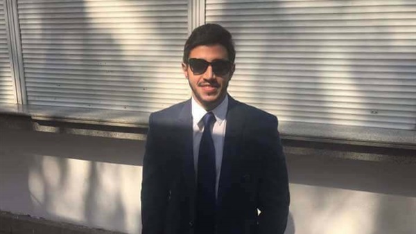 أحمد مصطفي