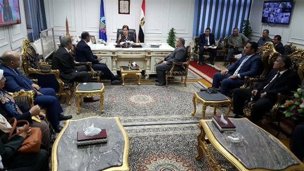 محافظ البحيرة