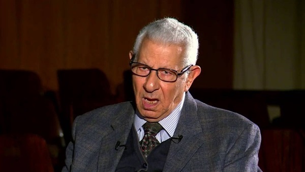 مكرم محمد أحمد