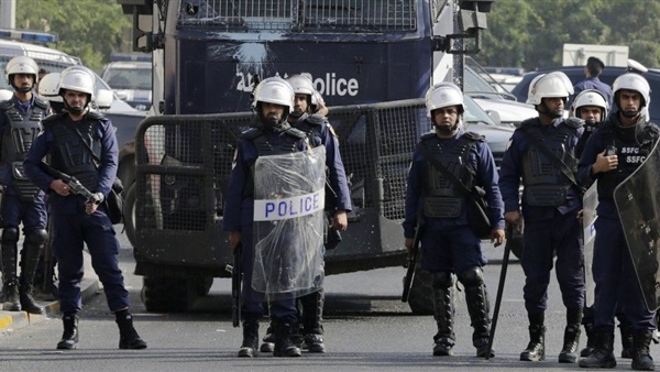 رجال الشرطة في البحرين