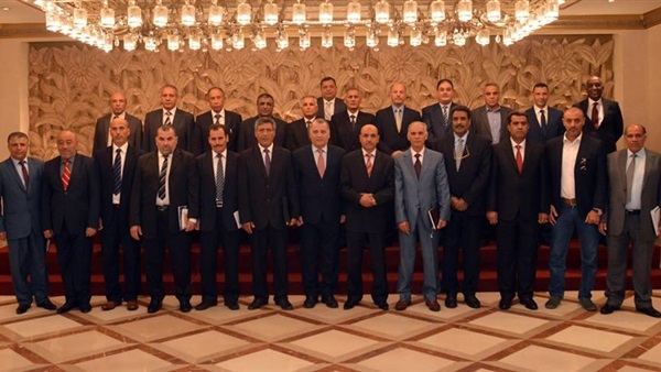من الاجتماع