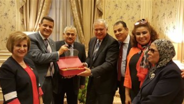 من التكريم