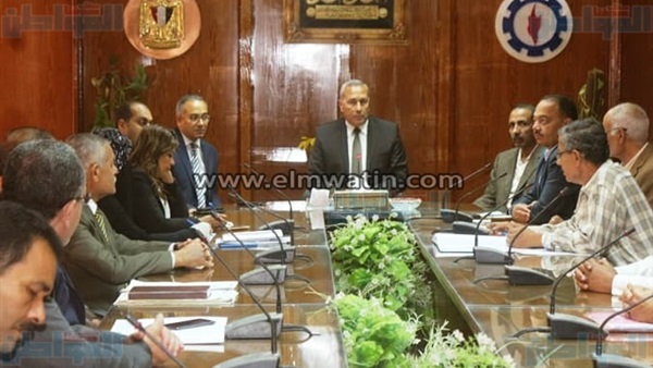 محافظ السويس