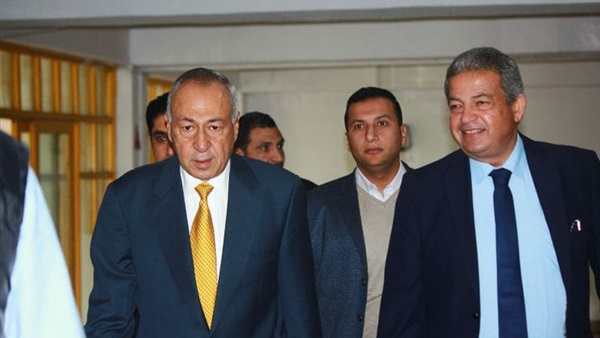 خالد عبد العزيز و