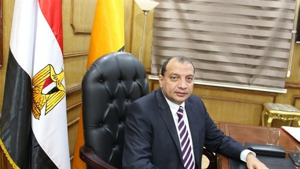 الدكتور منصور حسن
