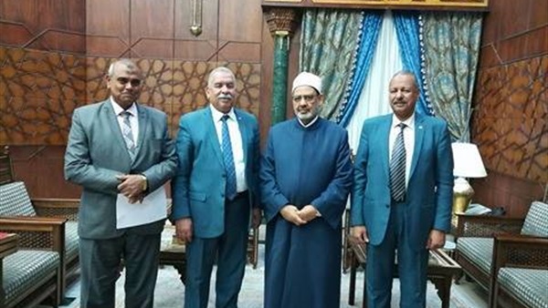 جانب من زيارة شيخ