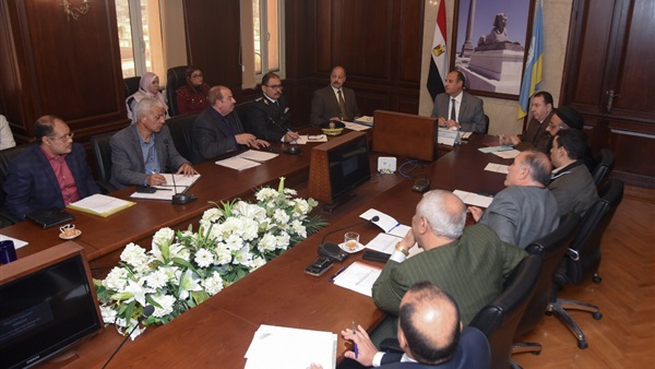 اجتماع محافظ الاسكندرية