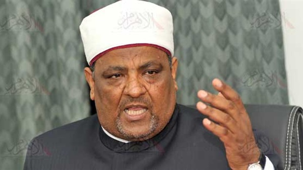 الدكتور عباس شومان