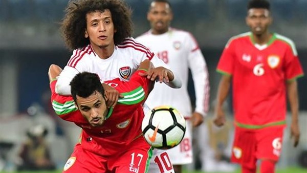 الامارات وعمان