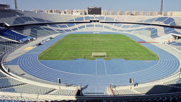 استاد القاهرة