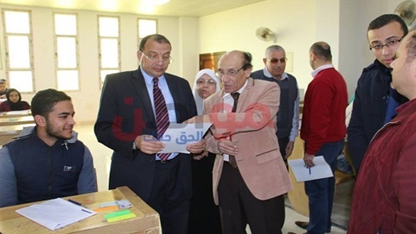 الدكتور منصور حسن