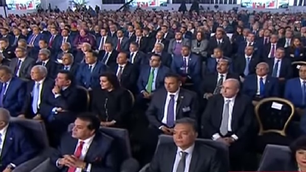 حضور مؤتمر حكاية