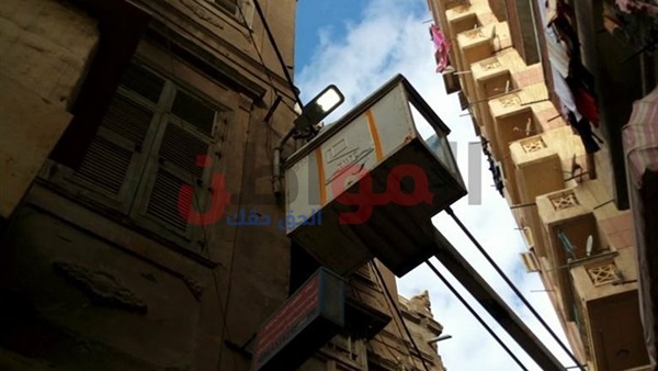 أعمدة الإنارة