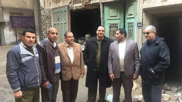 عقار طلخا الآيل للسقوط