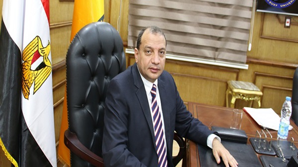 رئيس جامعة بنى سويف