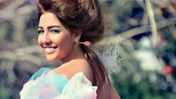 الفنانة - مي كساب