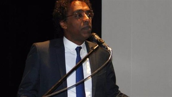 الدكتور أحمد عواض