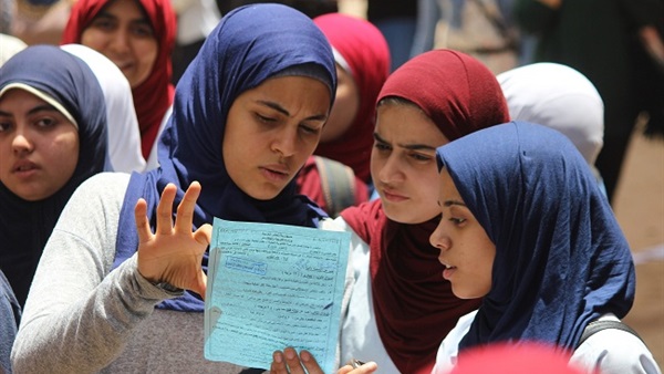 الطلبة يتعرفون على