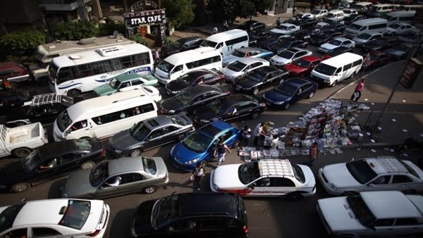 الازدحام يضرب شوارع