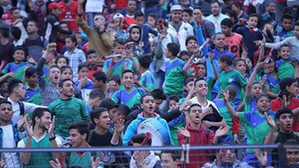 صورة من الجماهير