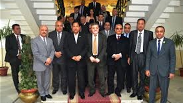 رئيس حزب الوفد ومحافظ