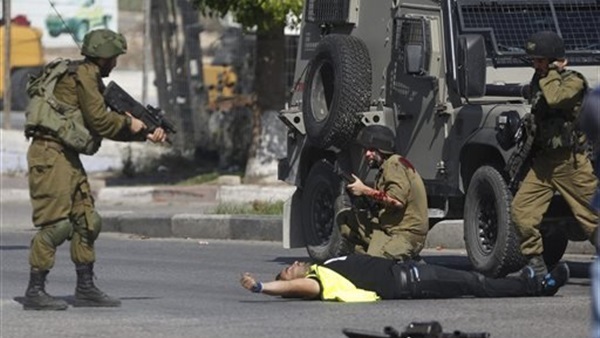 إصابة شاب فلسطيني