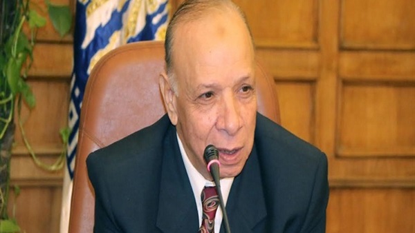عاطف عبد الحميد_محافظ