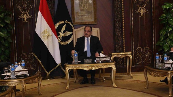 الوزير خلال اللقاء