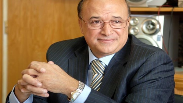 السفير محمود كارم