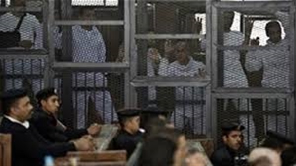 المتهمين داخل القفص-ارشفية