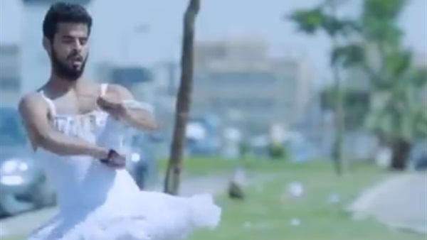 رقص ولد بلبس الباليه
