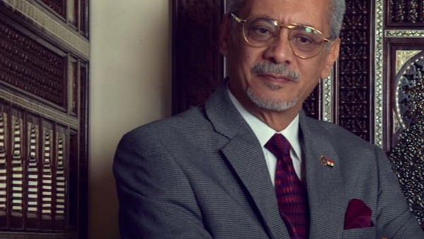 الدكتور عمرو شريف
