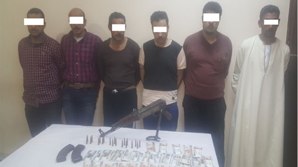 المتهمين