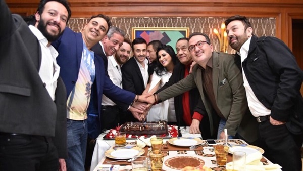 نجوم الفن يحتفلون