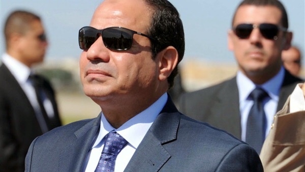 السيسى يتفقد مشروعات