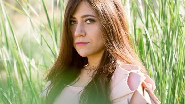 الفنانة الشابة ياسمين
